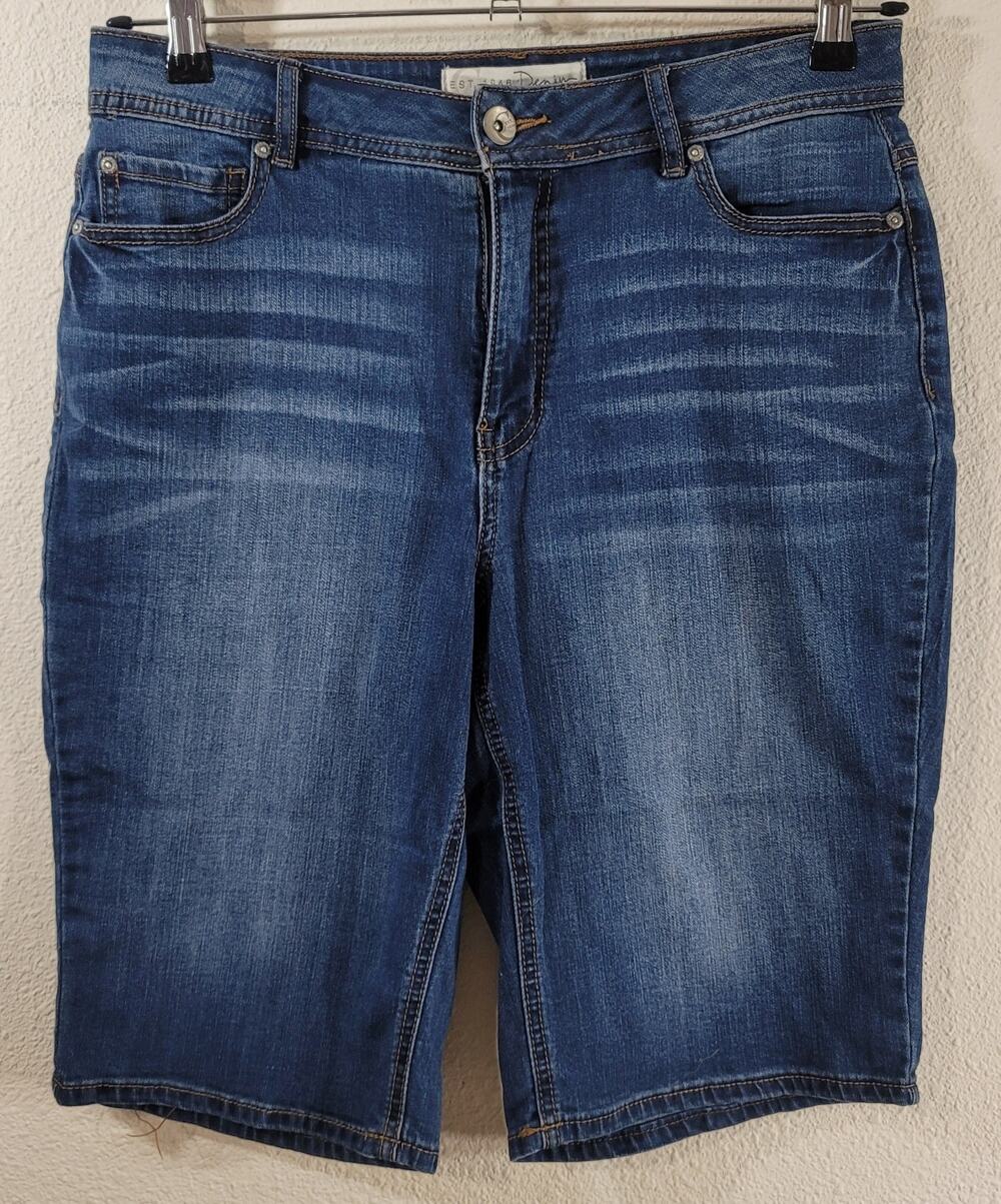 Cato Blue Light Washed Classic Denim Bermuda Shorts 12 Lightweight Stretchy Soft